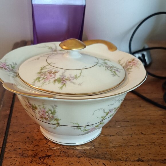 Vintage Theodore Haviland Rosalinde Sugar Bowl and Lid. New York - Picture 2 of 6